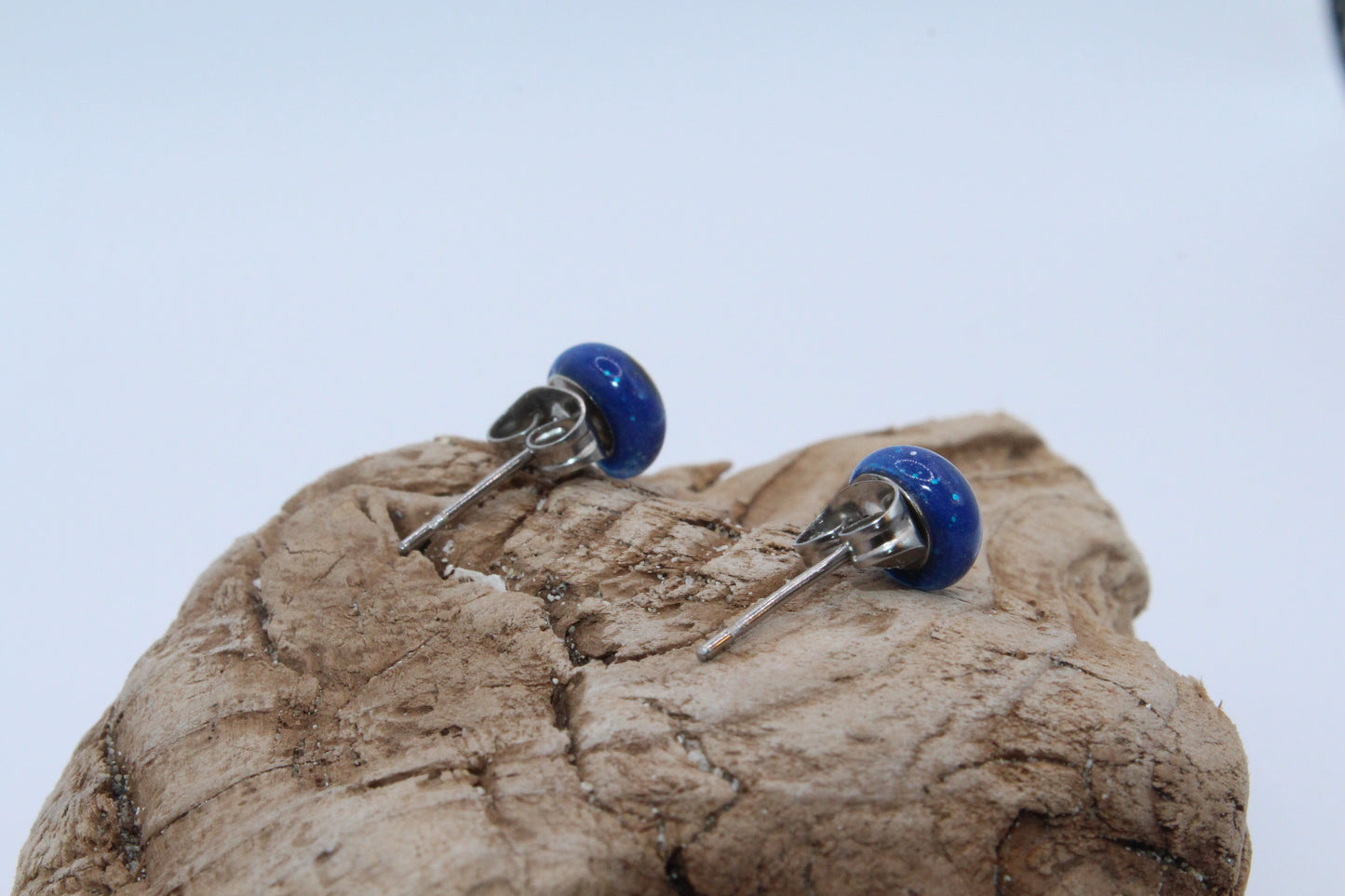 Blue Stud Earrings With Golden Heart And Queen Anne's Laces Flower