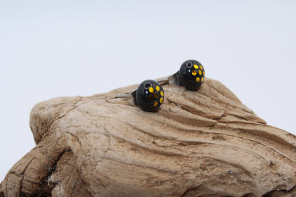 Dark Green Shimmering Stud Earrings With Golden Elements